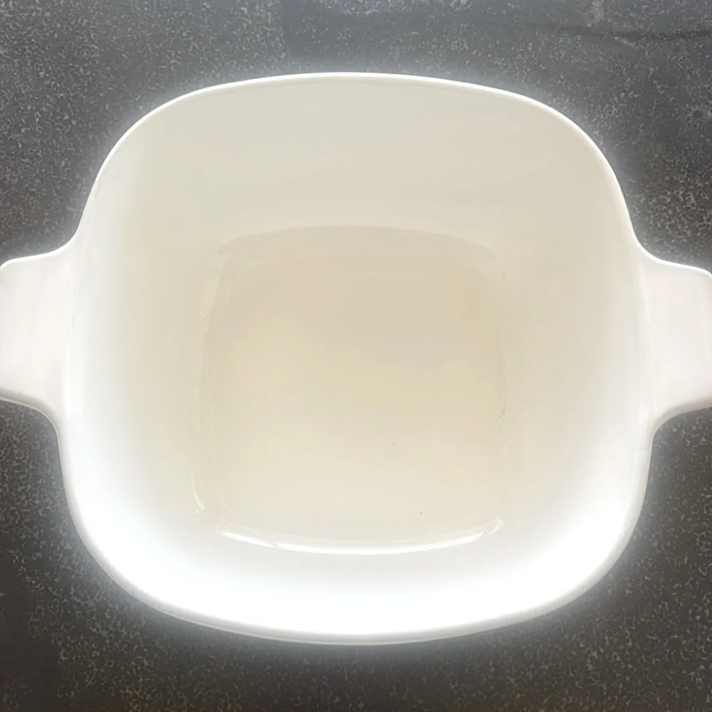 Vintage CorningWare corn flower, white pyroceramic 3/4 ct bowl/baking dish - Picture 4 of 8